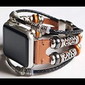 Apple watch bracelet only  fits 42/44 mm